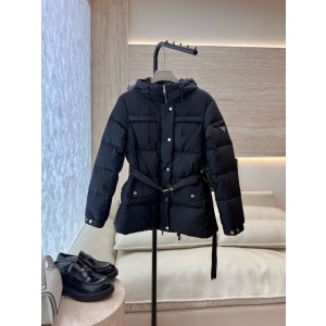 프라다 여자 패딩