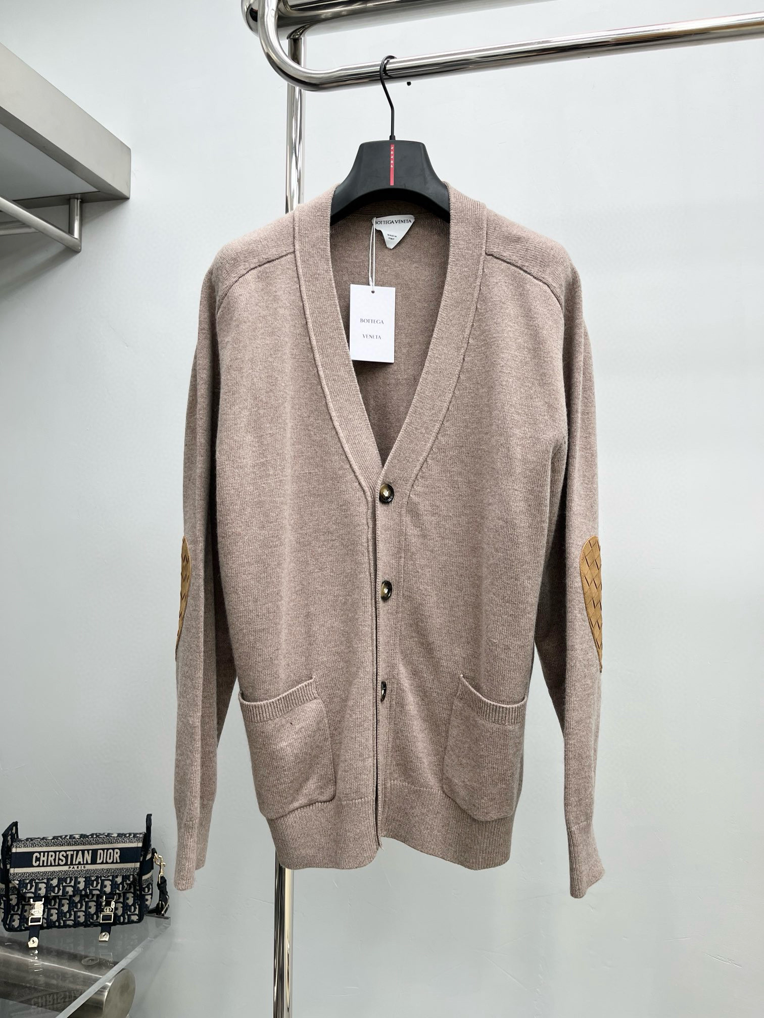 보테가베네타 남자 가디건