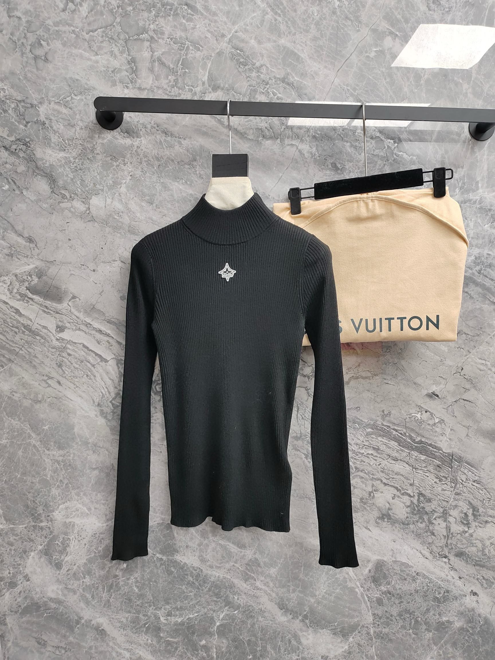 루이비통 여자 니트