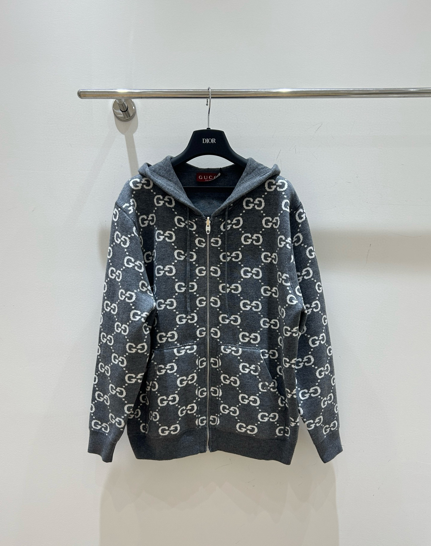 구찌 2컬러 여자 가디건