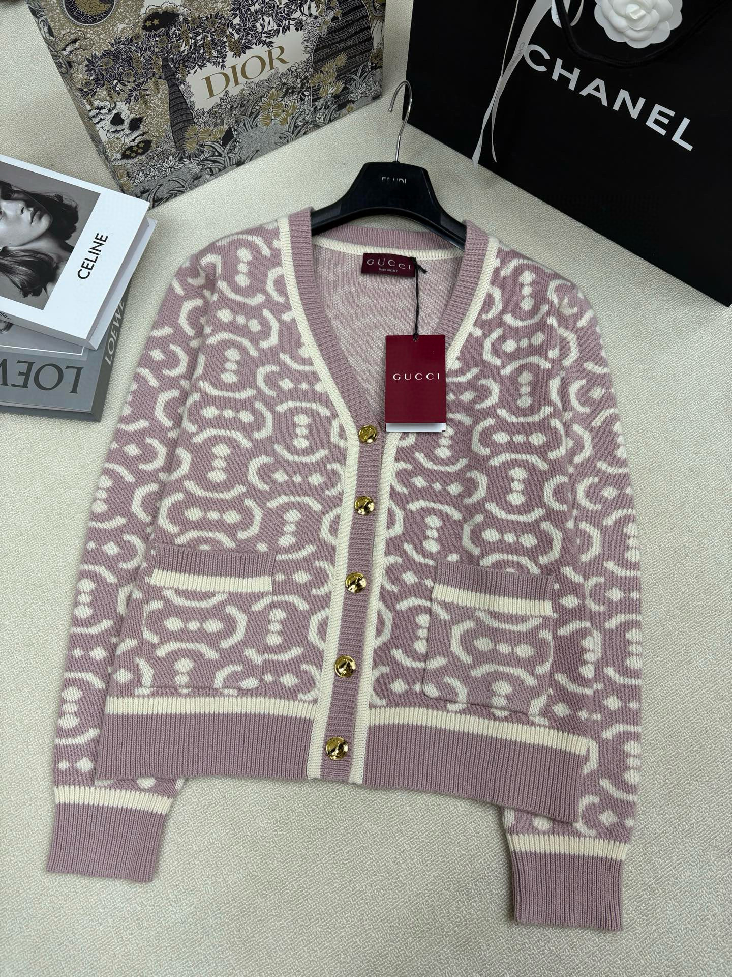 구찌 여자 가디건