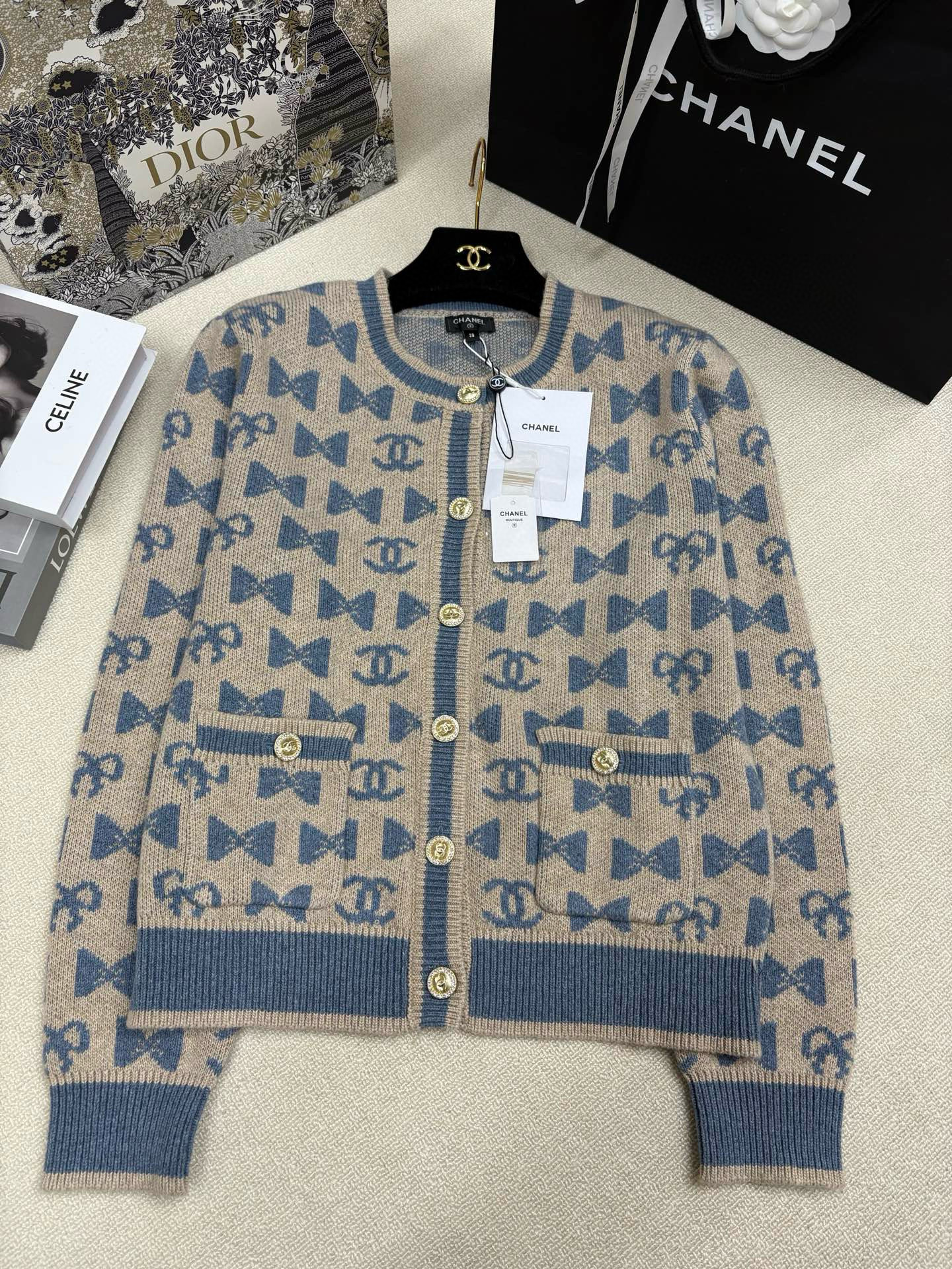 샤넬 여자 가디건