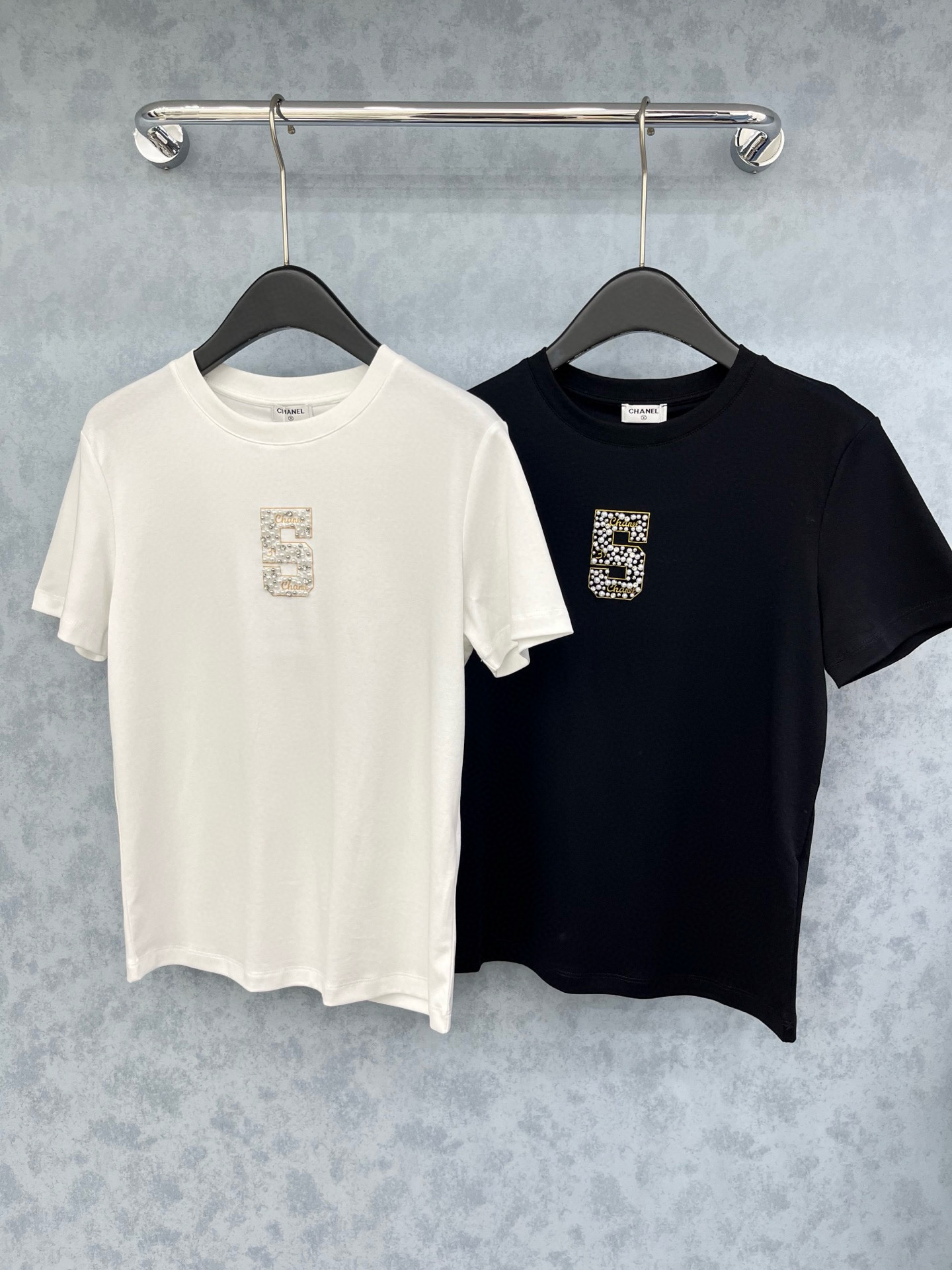 샤넬 2컬러 여자 반팔