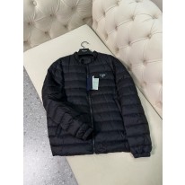 프라다 여자 패딩