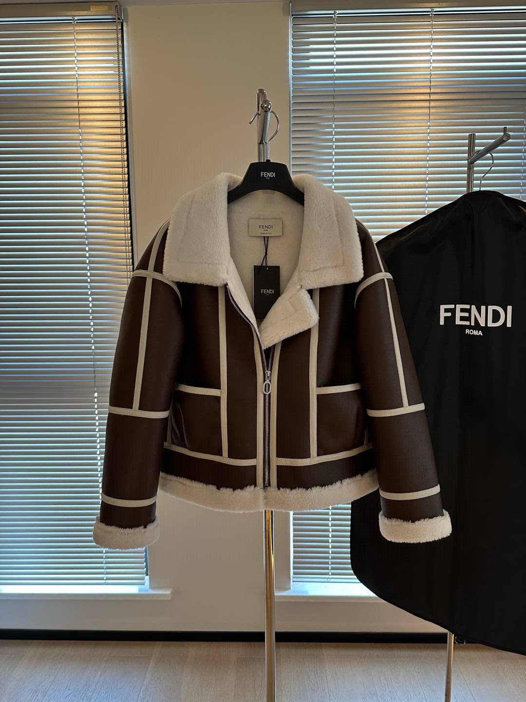 펜디 여자 패딩