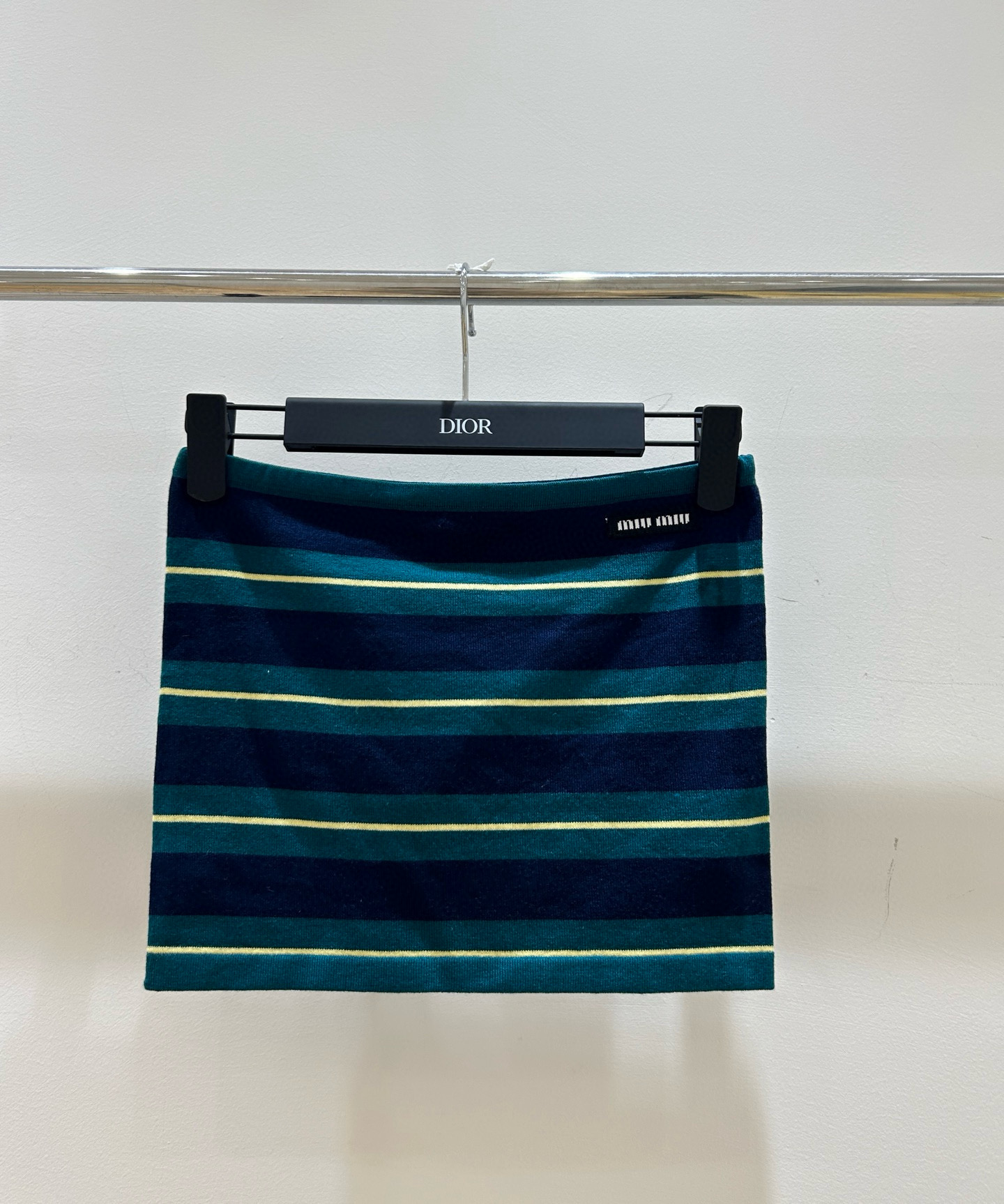 미우미우 2컬러 여자 가슴 막이 반팔티