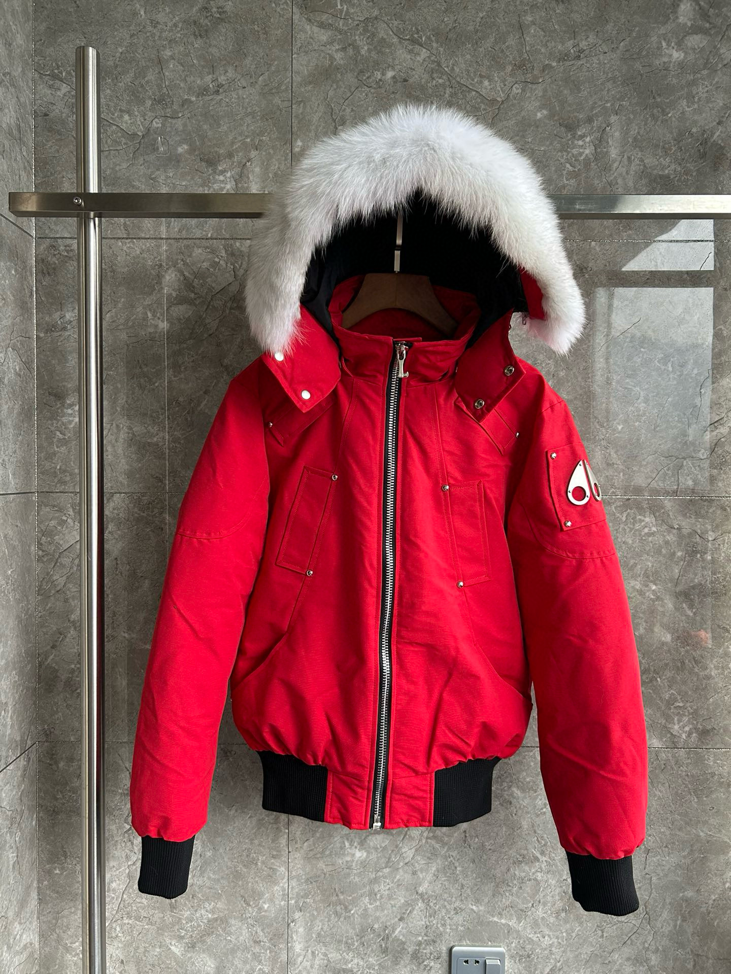 무스너클 남녀공용 패딩