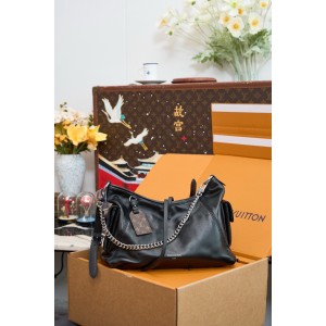 루이비통 M24861 여자가방