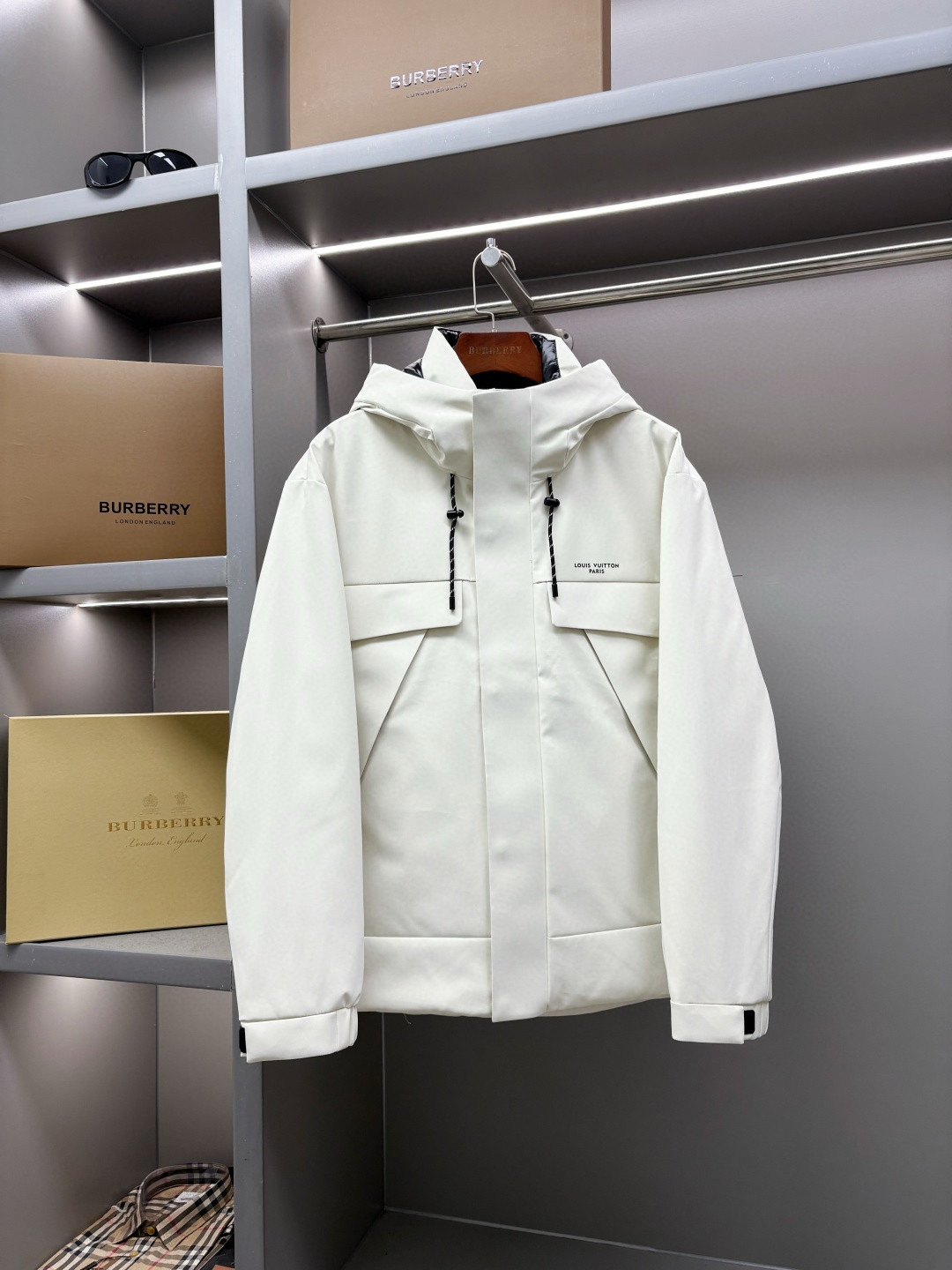 루이비통 남자 패딩