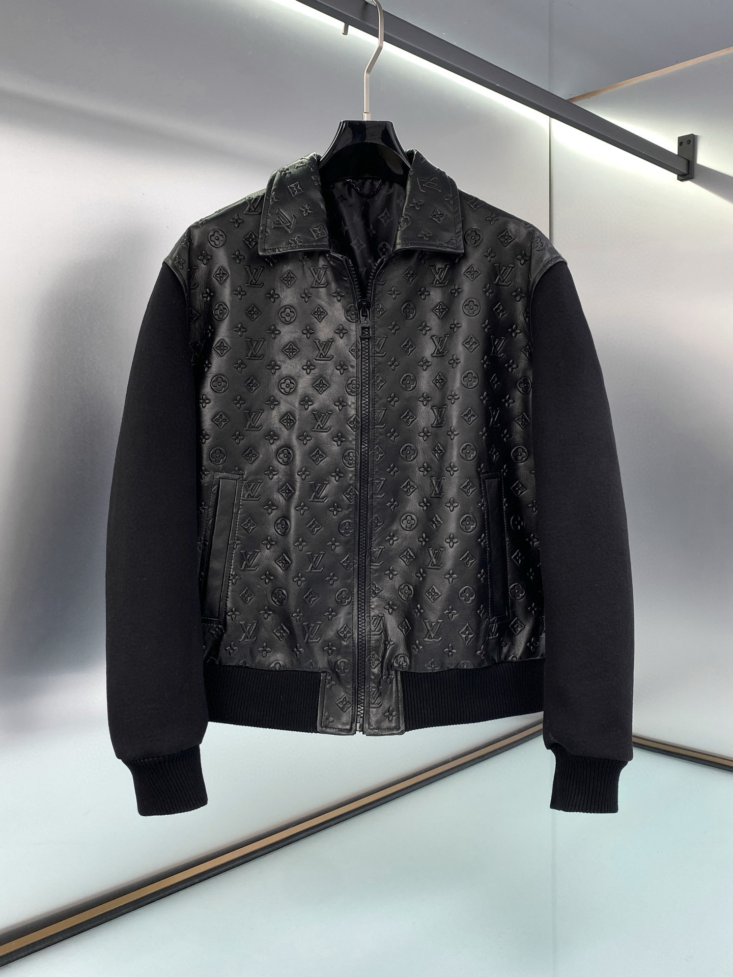 루이비통 소가죽 양모 자켓