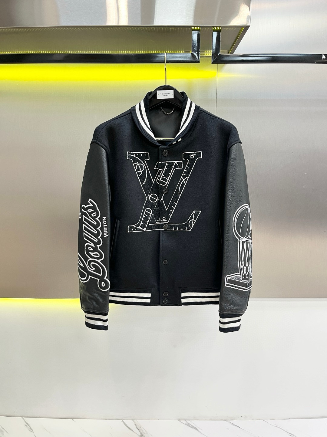 루이비통 소가죽 양모 자켓