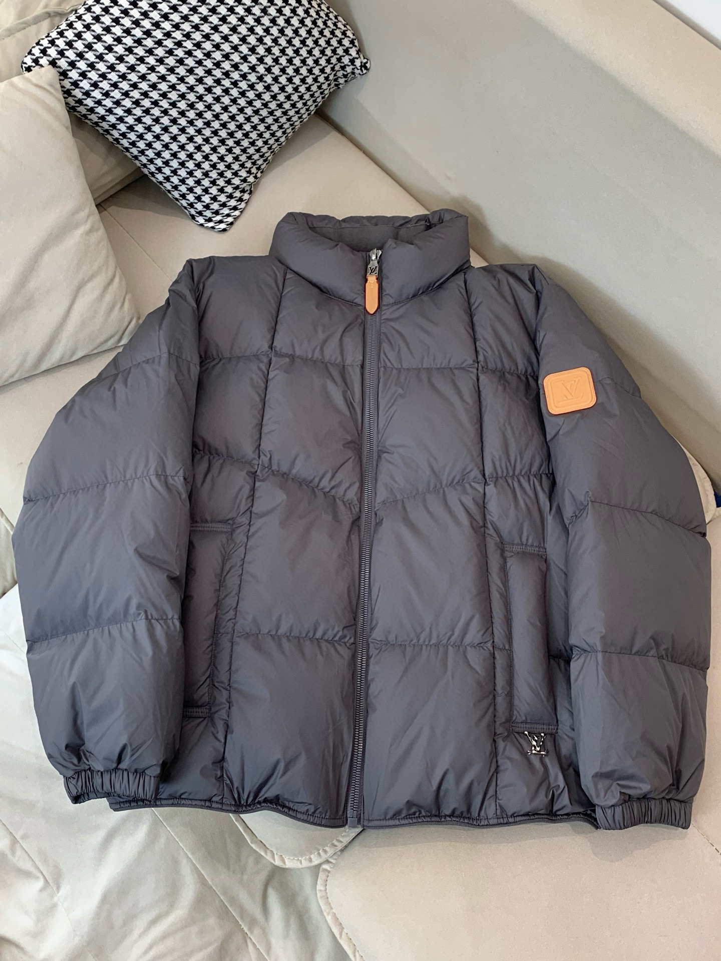 루이비통 남자 패딩