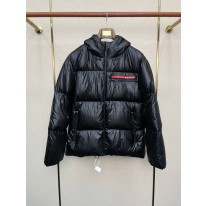 프라다 남자 패딩