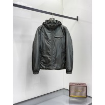 프라다 남자 패딩
