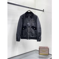 프라다 남자 패딩