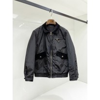 프라다 남자 패딩