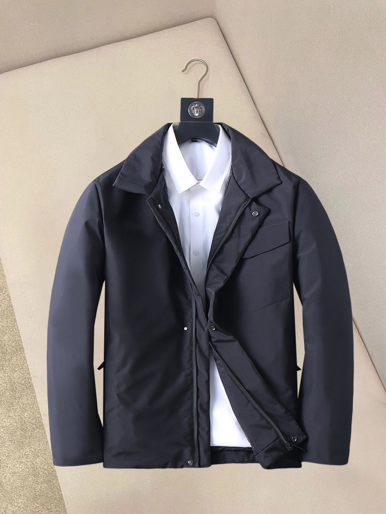 프라다 남자 패딩