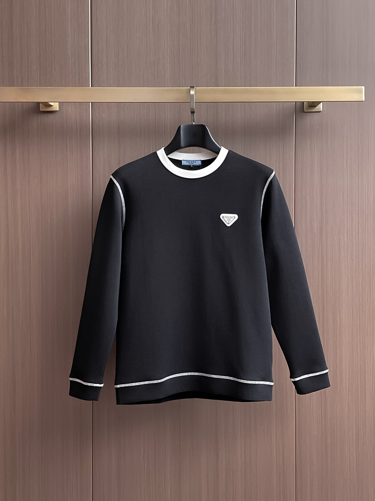 프라다 남자 맨투맨 2컬러