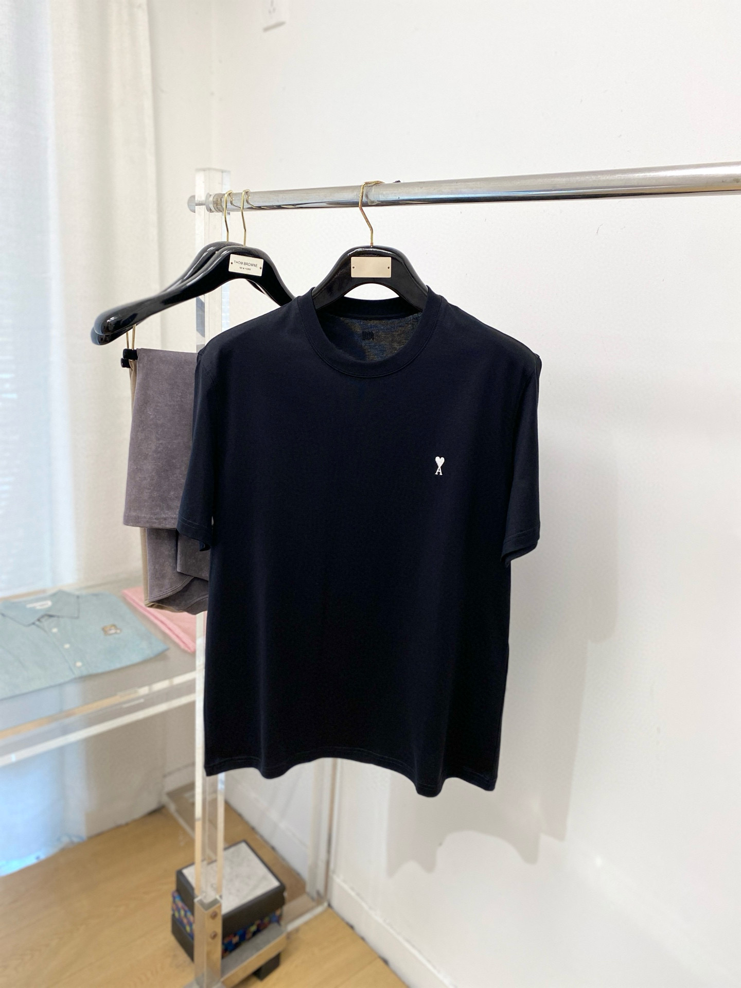 아미 아미리 남자 반팔티