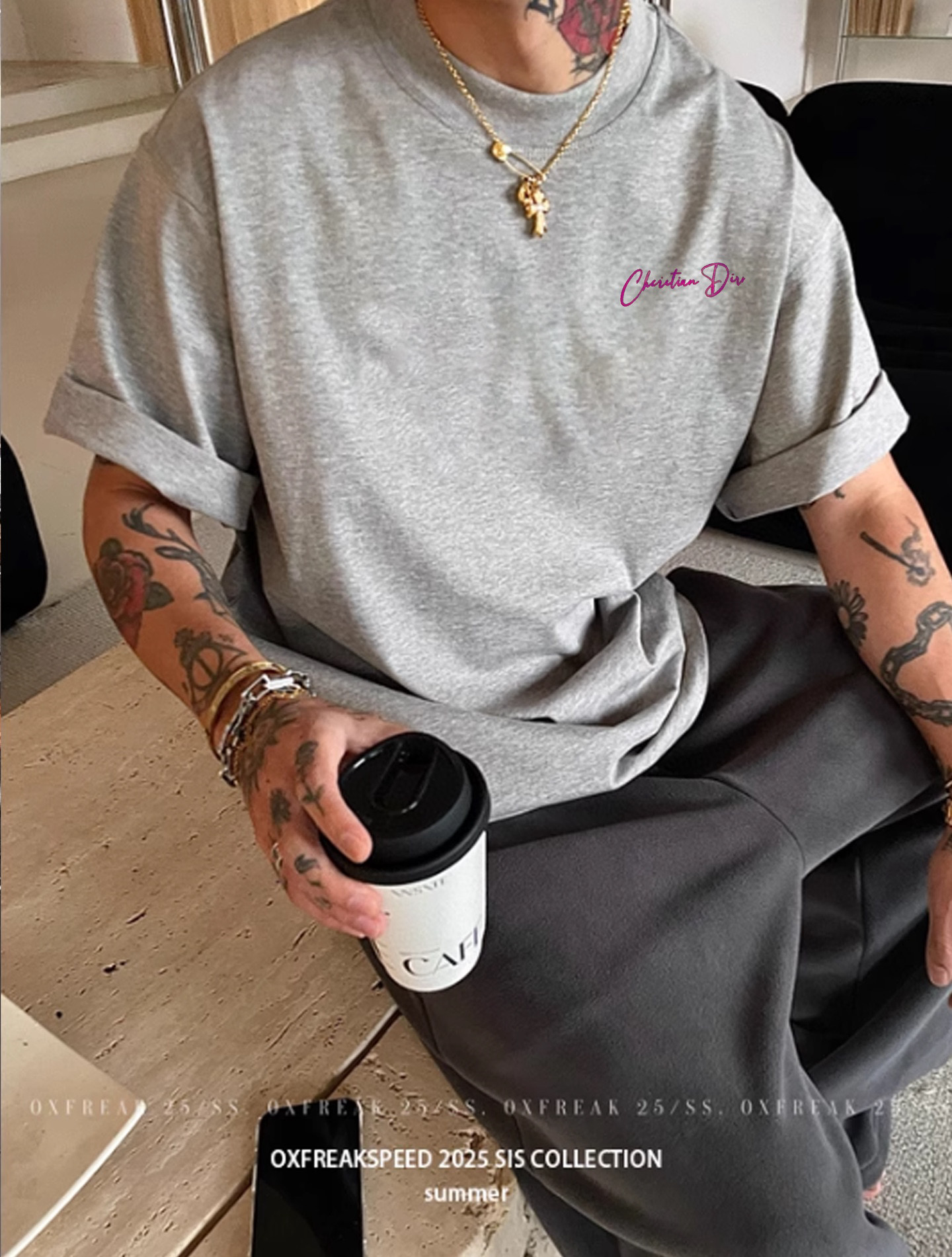 발렌티노 남자 반팔티