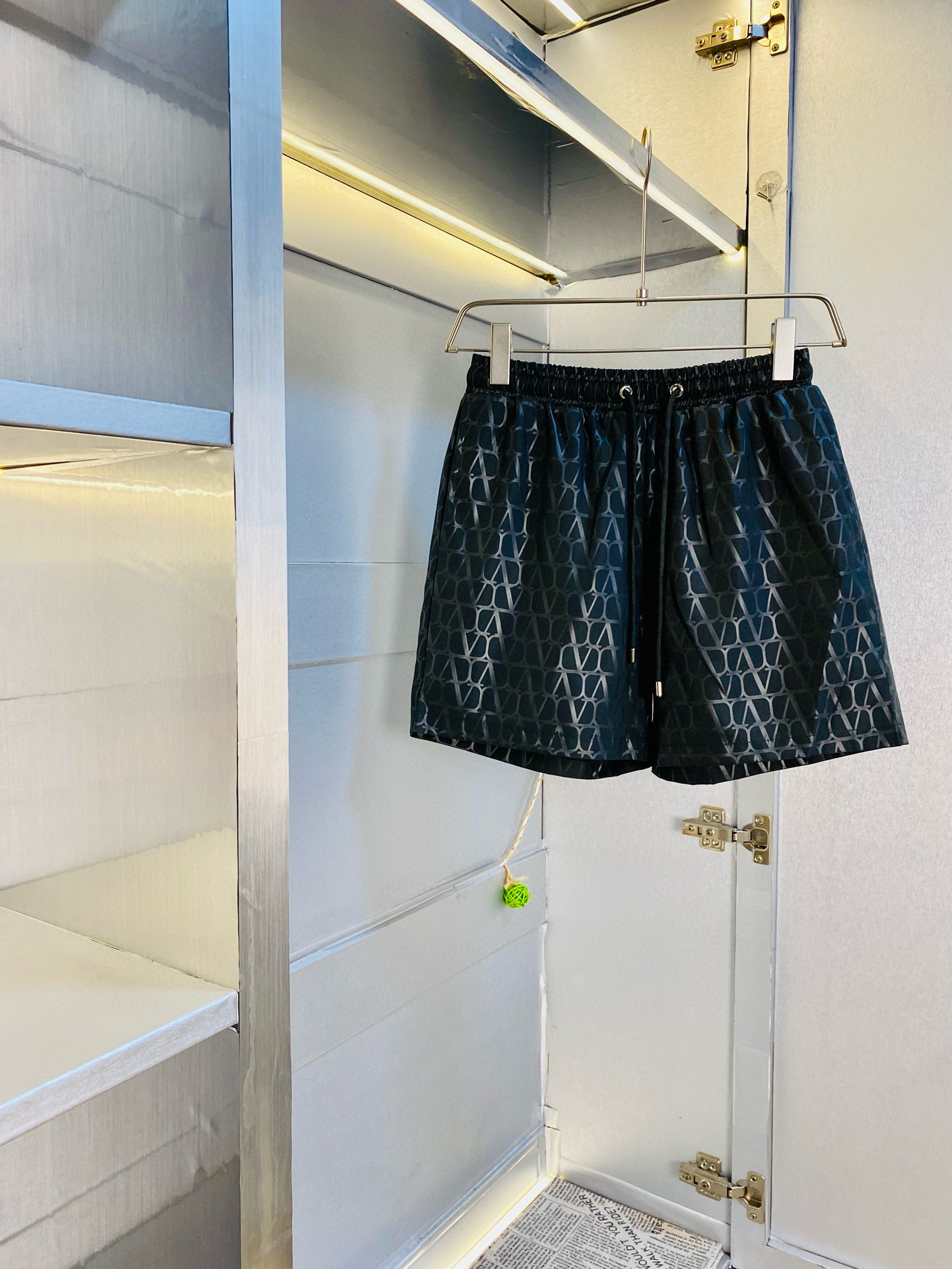 발렌티노 남자 반바지