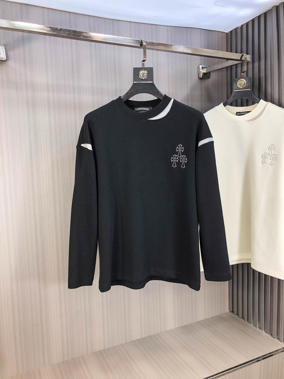 크롬하츠 남자 맨투맨