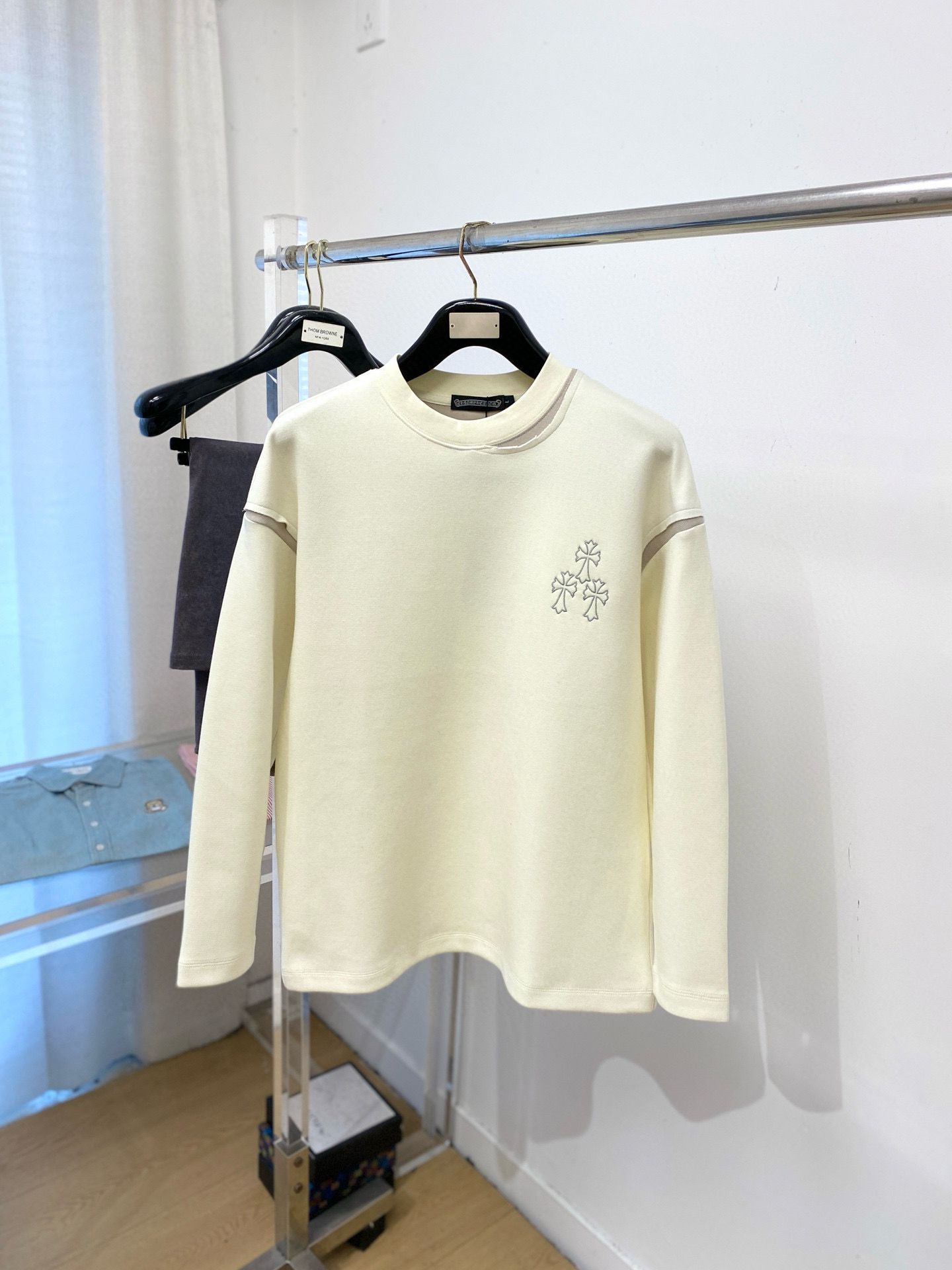 크롬하츠 남자 맨투맨