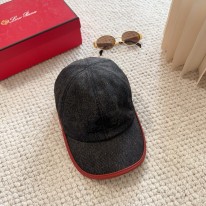 로로피아나 모자