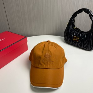 로로피아나 모자