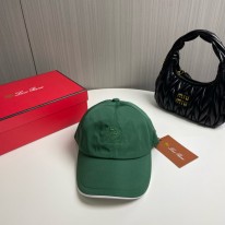 로로피아나 모자