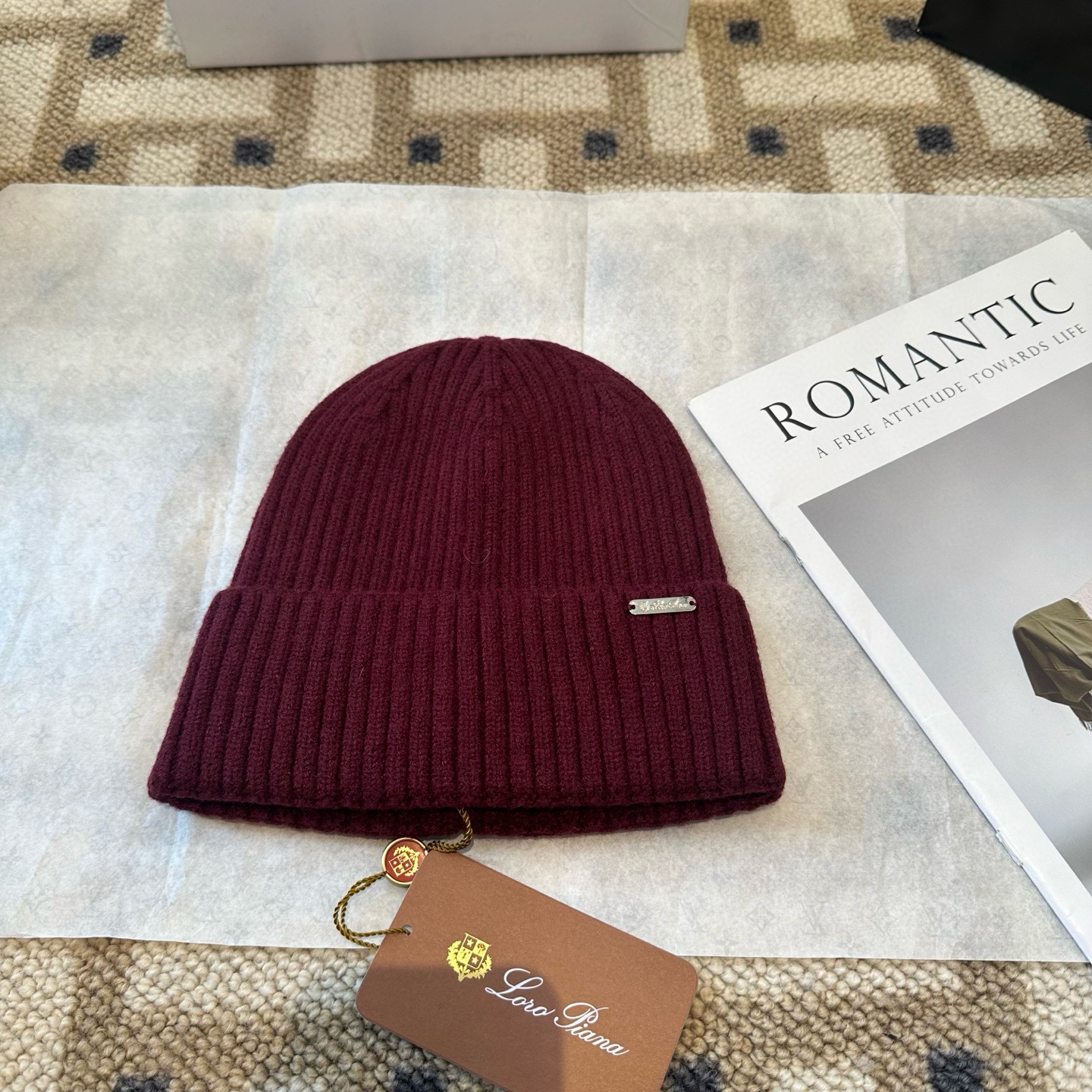 로로피아나 겨울 모자