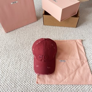 미우미우 모자